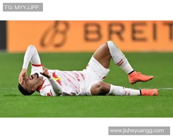 足球巨星突遭跟腱断裂伤情引发职业生涯未来广泛关注